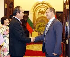 Bulgarian Deputy PM welcomed in Hanoi  - ảnh 1